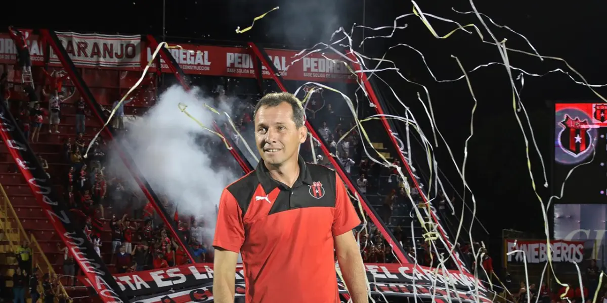 Estratega del equipo femenino se refirió a los malos resultados del club de sus amores