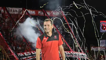 Estratega del equipo femenino se refirió a los malos resultados del club de sus amores