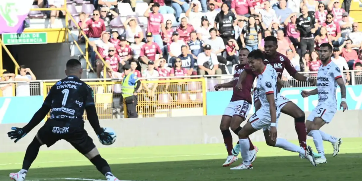 Estratega dirige su primer encuentro tras quedar fuera de la Liga de Campeones de la Concacaf