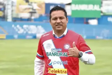 Estratega está a un paso de volver al fútbol tico