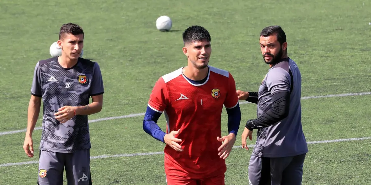 Estratega explicó la realidad del arquero, que fue convocado a la Selección Nacional