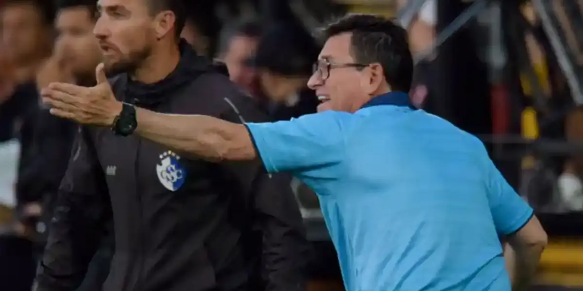 Estratega sorprendió con una amenaza de renuncia en vivo por un motivo que lo tiene muy molesto