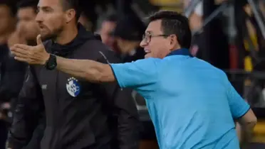 Estratega sorprendió con una amenaza de renuncia en vivo por un motivo que lo tiene muy molesto