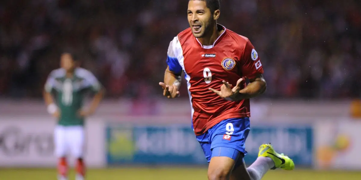 Ex jugador festejó al lado de una de sus segundas pasiones