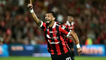 Ex morado habló sin pelos en la lengua qué es lo que está haciendo falta en Alajuelense para consolidarse