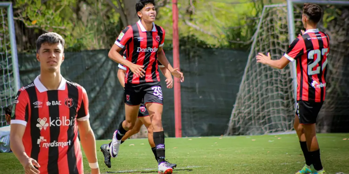 Fernando Lesme y Luis Rodríguez con Alajuelense. Foto: La Nación.