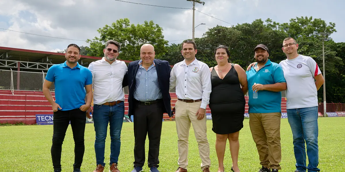 Florenses estrenan estadio, mientras está lista la nueva casa de Don Eladio