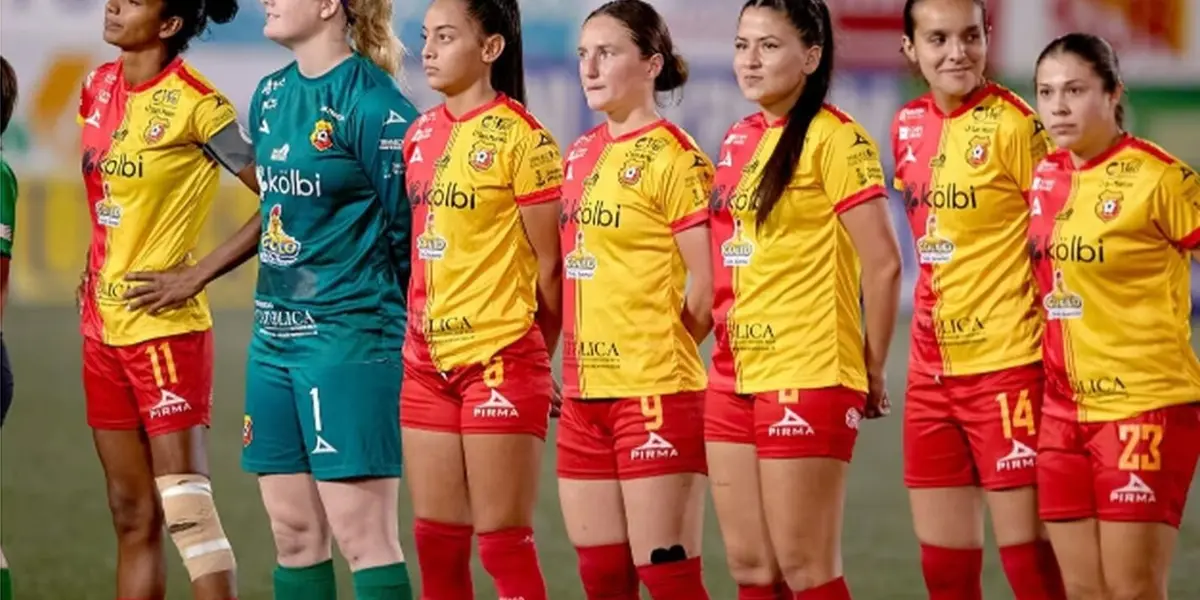 Florenses tomaron una drástica decisión con su club femenino