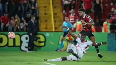 Goleador de experiencia fue la primera opción del estratega en su primer partido con los manudos