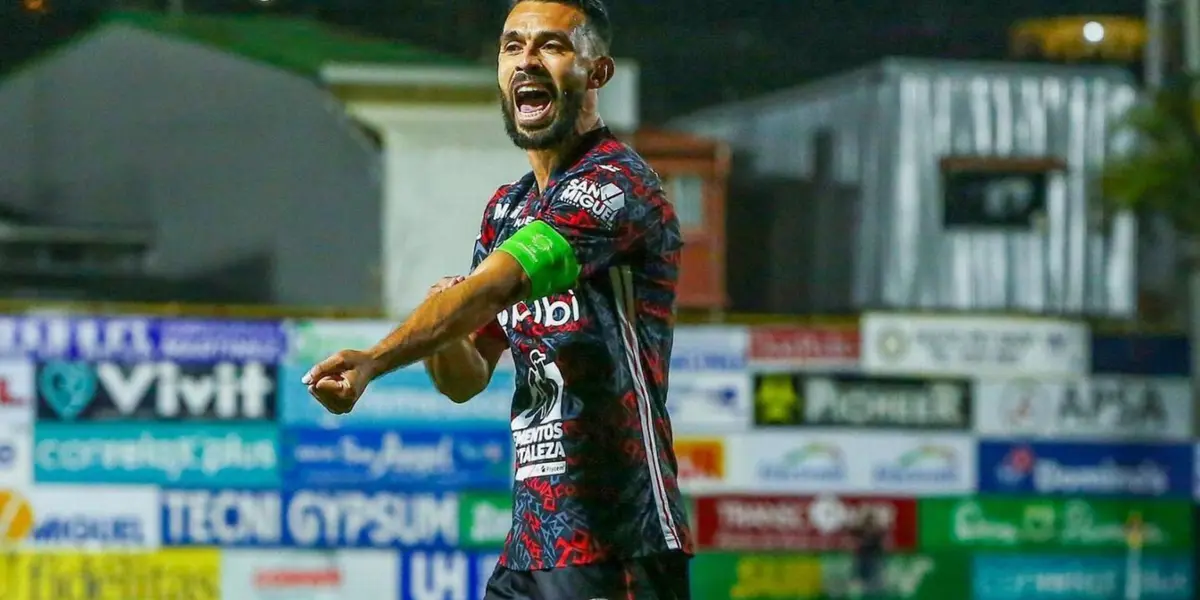 González fue el capitán y referente del Alajuelense, pero terminaría siendo desechado del club