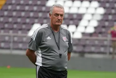 Gustavo Alfaro será el decimo entrenador en debutar en partido oficial con Costa Rica