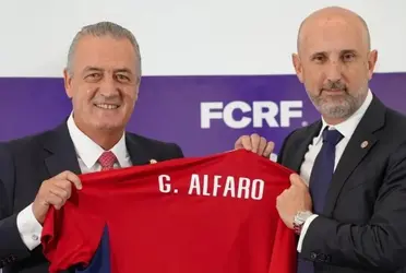 Gustavo Alfaro trajo a 5 asistentes para La Sele