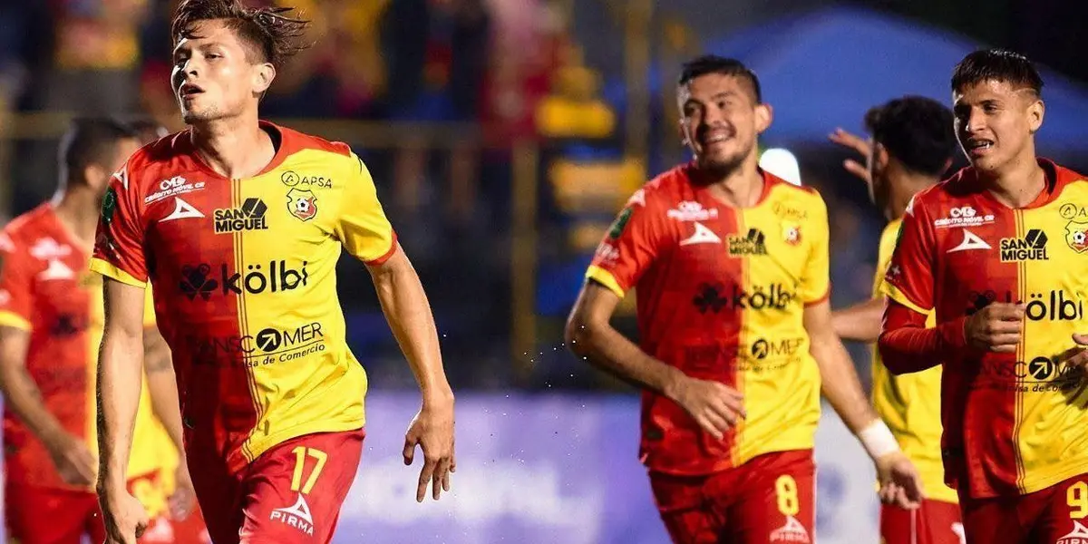 Herediano anuncio la contratación de Getsel Montes con quien buscarán vencer a Saprissa.