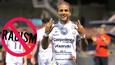 Jonathan McDonald, después de marcar un gol con San Carlos. Foto: Prensa SC.