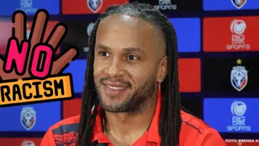 Jonathan McDonald en una conferencia con San Carlos. Foto: ADSC.