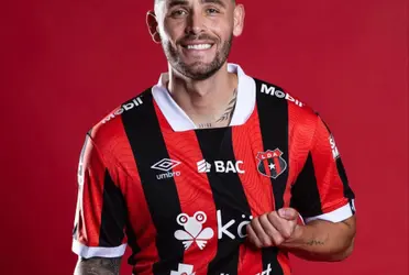 Jugador aseguró que es un orgullo vestir los colores de Alajuelense