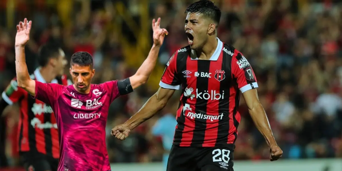 Jugador de Alajuelense fue sustituido en el clásico nacional y ahora culpan al argentino