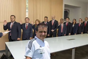 La escogencia del nuevo técnico de la Selección de Costa Rica avanza a pasos lentos.