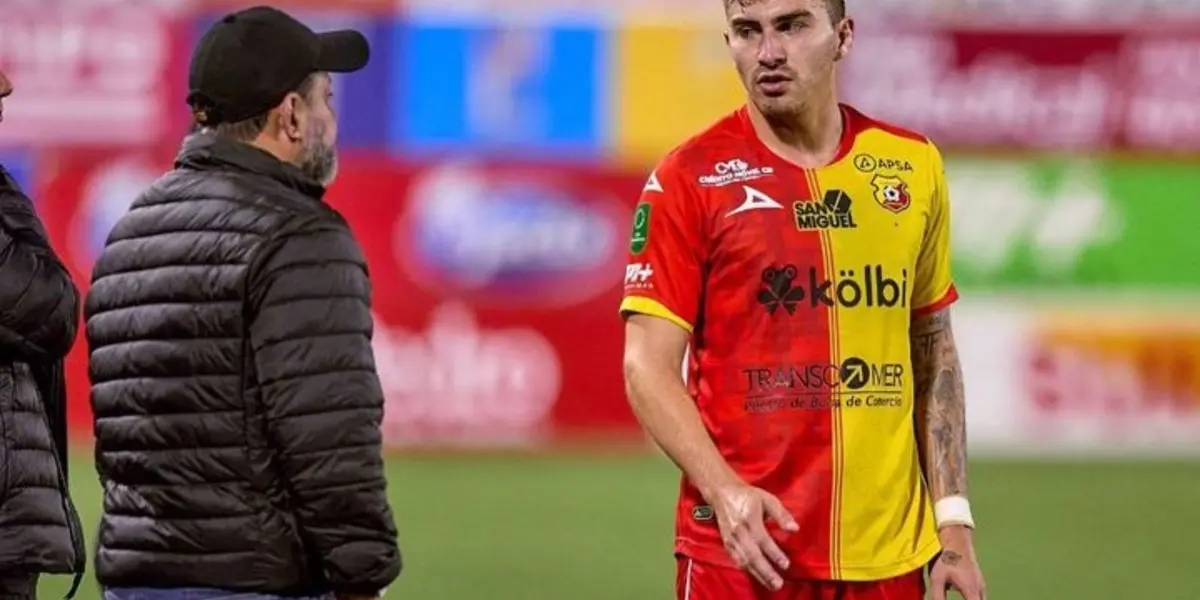 Los suegros le dieron un detalle que quizá el zaguero le dé mucho uso