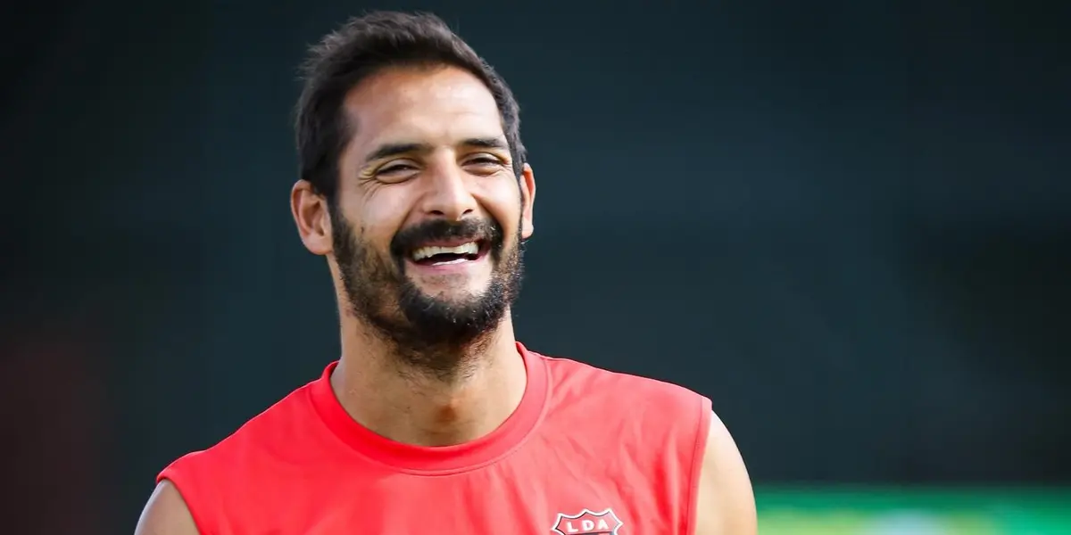 Manudos no cuentan con una voz de mando en el camerino y es el exmorado quien levanta la mano