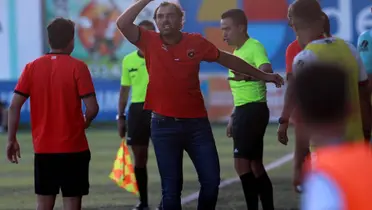 Martín Arriola fue el encargado de ofrecer la pobre justificación que molestó a los seguidores del conjunto rojinegro