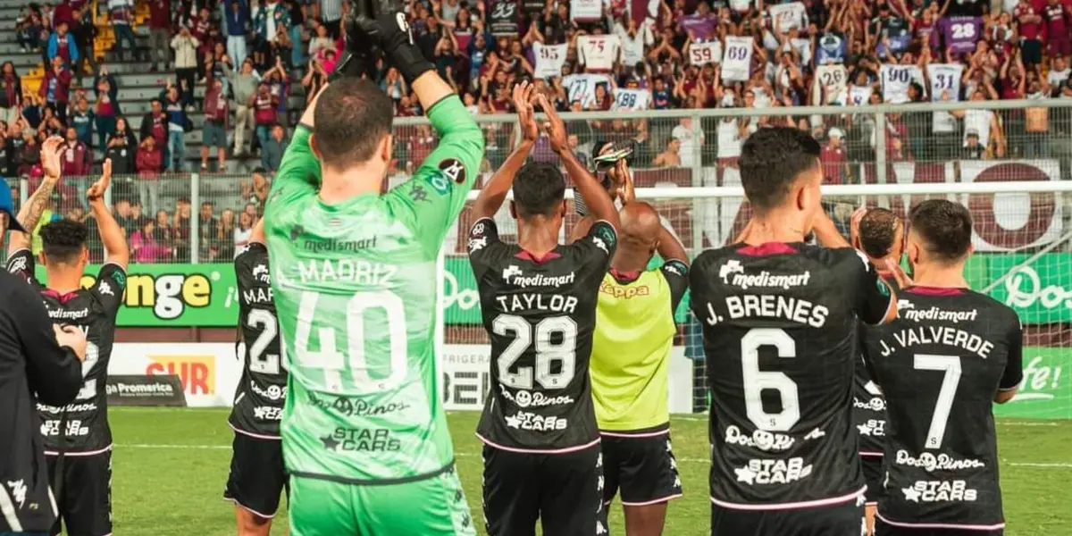 Morados pasaron a la final en una competencia de 25 casacas