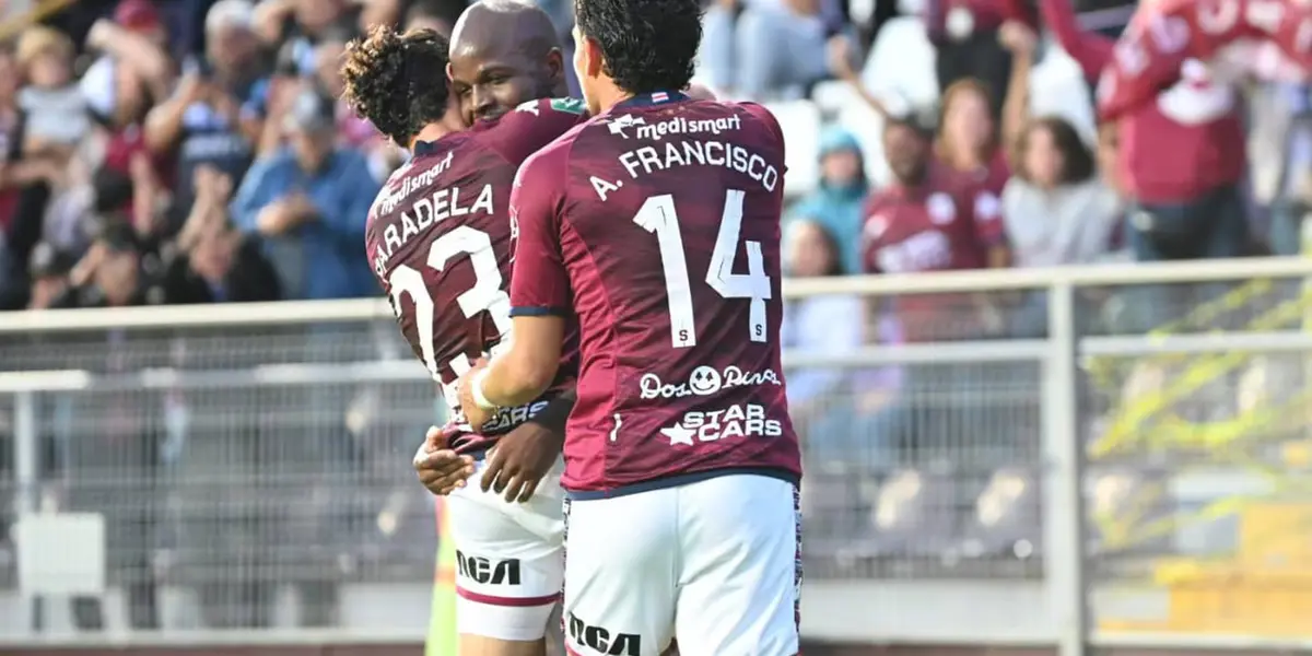 Morados vencieron 2-1 al Sporting de Hernán Medford, que volvió a La Cueva y fue aplaudido