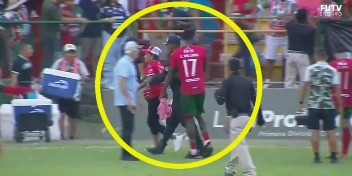 Mujer siendo arrestada por la policía. Foto: FUTV