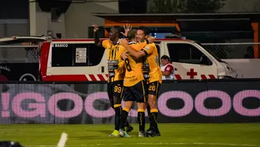 Noche mágica en la ciudad blanca tras el apertura de la jornada 11