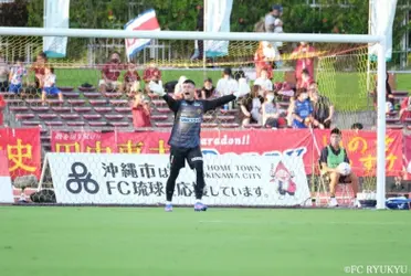 Portero costarricense reveló que pasa los últimos días en tierras asiáticas