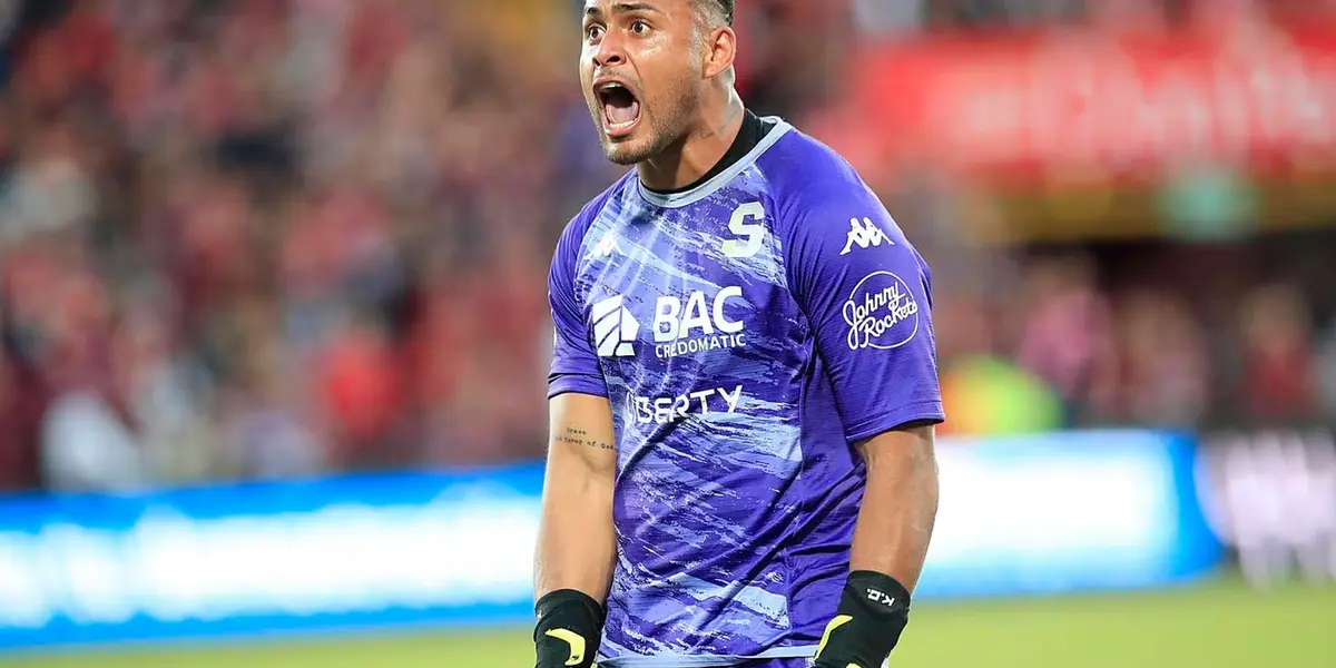 Portero morado aseguró que el apagón que sucedió en el clásico del buen fútbol fue adrede