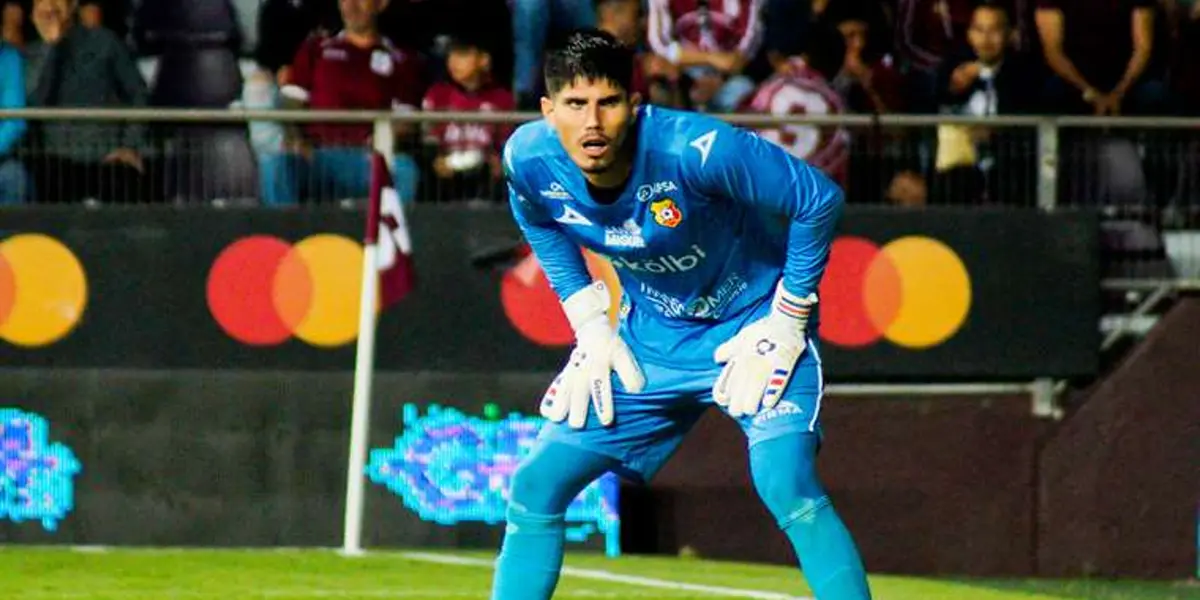 Portero tendría un esguince de rodilla y se desconoce si podrá ir a Selección Nacional