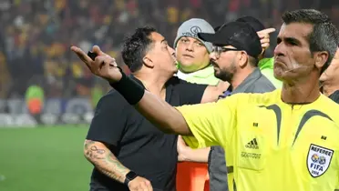 Presidente de la Comisión de arbitraje se la pasa en Bolivia