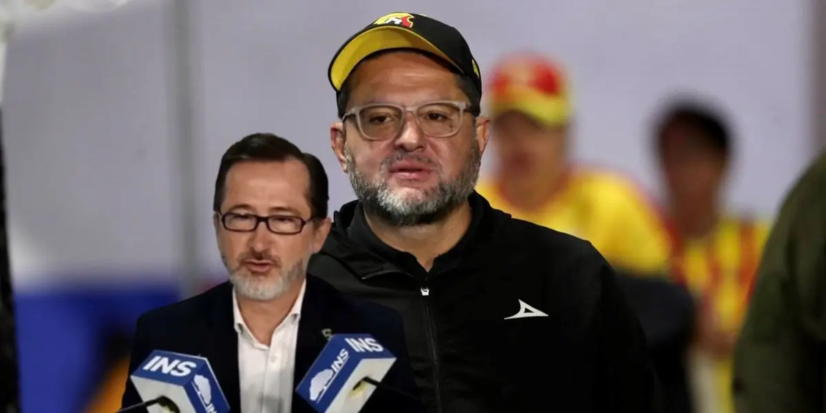 Presidente del Team menospreció copas de los morados y en el club tibaseño no se quedaron callados