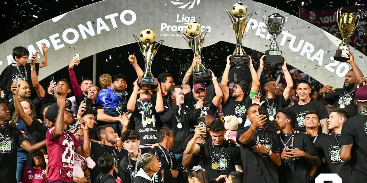 Presidente morado hizo su confesión con chinita para los manudos