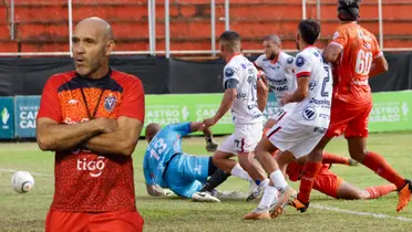 San Carlos en un partido contra Puntarenas. Foto: Puntarenas FC.