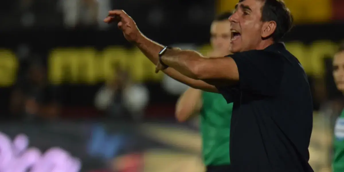Santos se queda sin técnico tras marchar últimos de la tabla