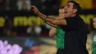 Santos se queda sin técnico tras marchar últimos de la tabla