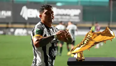 Steven Cárdenas celebrando un gol con Sporting. Foto: Unafut.