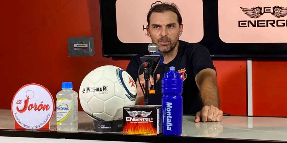 Técnico de Alajuelense se refirió al posible fichaje del delantero paraguayo