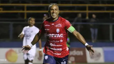 Técnico y papá del goleador revelan por qué vive un gran segundo aire en San Carlos
