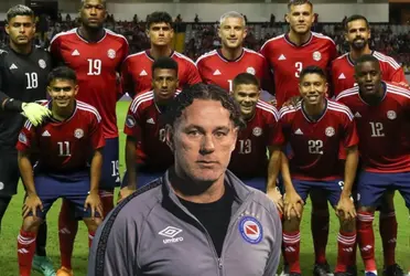 Uno de los candidatos a llegar al banquillo de La Sele se acerca a la Selección Nacional.