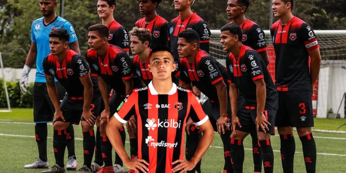 Uno de los futbolistas de futuro de La Liga levanta la mano para ser titular.