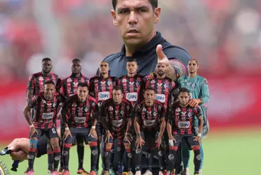 Uno de los pesos pesados del Cartaginés criticó la forma de arbitrar de Hugo Cruz.