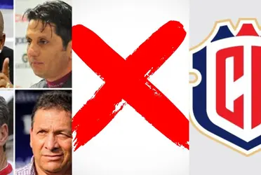 Uno de los técnicos que más ha sonado se comienza a bajar del barco de La Sele.