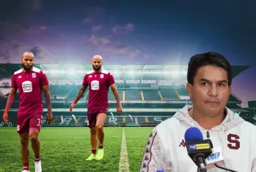 Vladimir Quesada dio su punto de vista sobre la expulsión de Arboine ante San Carlos.