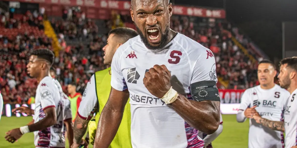 Vladimir Quesada hizo varios cambios para el juego ante Puntarenas FC